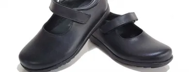 La imagen 30 de la Empresa PEQUEÑA HUELLA Zapaterías en Madrid M