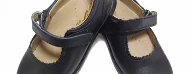 La imagen 35 de la Empresa PEQUEÑA HUELLA Zapaterías en Madrid M