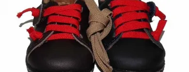 La imagen 38 de la Empresa PEQUEÑA HUELLA Zapaterías en Madrid M