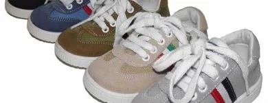 La imagen 39 de la Empresa PEQUEÑA HUELLA Zapaterías en Madrid M