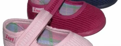 La imagen 44 de la Empresa PEQUEÑA HUELLA Zapaterías en Madrid M