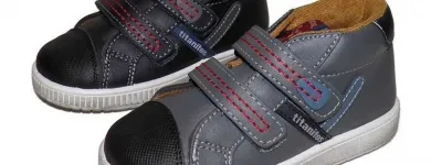 La imagen 51 de la Empresa PEQUEÑA HUELLA Zapaterías en Madrid M