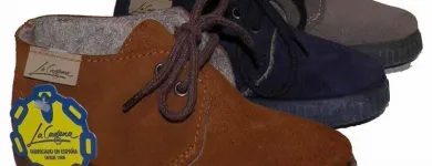 La imagen 57 de la Empresa PEQUEÑA HUELLA Zapaterías en Madrid M