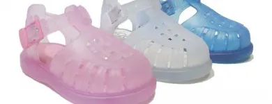 La imagen 86 de la Empresa PEQUEÑA HUELLA Zapaterías en Madrid M