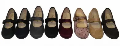 La imagen 91 de la Empresa PEQUEÑA HUELLA Zapaterías en Madrid M