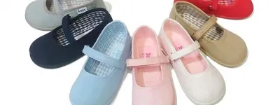 La imagen 100 de la Empresa PEQUEÑA HUELLA Zapaterías en Madrid M