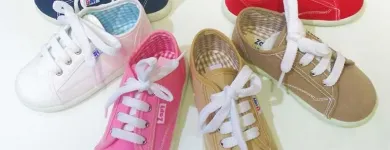 La imagen 103 de la Empresa PEQUEÑA HUELLA Zapaterías en Madrid M