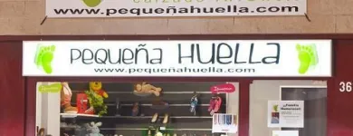 La imagen 138 de la Empresa PEQUEÑA HUELLA Zapaterías en Madrid M