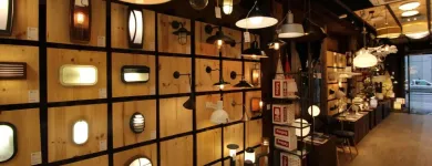 La imagen 1 de la Empresa PILIGHT SHOP Inmobiliaria y Reformas en Barcelona B