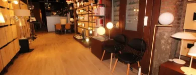 La imagen 2 de la Empresa PILIGHT SHOP Inmobiliaria y Reformas en Barcelona B