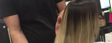 La imagen 11 de la Empresa SALÓN LOUNGE ESTILISTES Salud y Medicina en Barcelona B