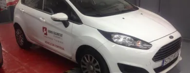 La imagen 2 de la Empresa SERVEI SEGURETAT DE L´ AUTOMOBIL S.L. Talleres De Chapa Y Pintura en Terrassa B