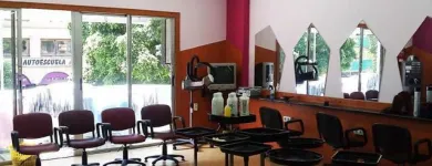 La imagen 3 de la Empresa STYLEFORM ACADEMIA DE PELUQUERÍA Y ESTÉTICA Servicios Profesionales y de Negocios en Las Palmas de Gran Canaria GC