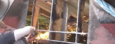 La imagen 8 de la Empresa TALLERES NEPTUNO S.L Transportes y Turismo en Barcelona B