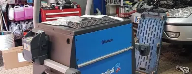 La imagen 5 de la Empresa TALLERS ÓSCAR Tienda de Neumáticos en Santa Coloma de Gramenet B