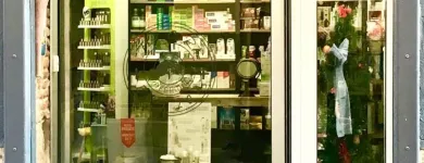 La imagen 6 de la Empresa TU OTRA BOTICA Productos y Servicios de Cuidado Personal en Madrid M