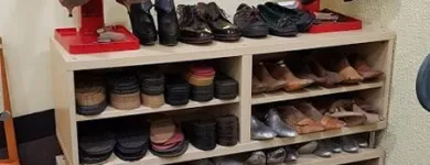 La imagen 3 de la Empresa ZAPATERÍA DANIEL Zapaterías en Madrid M