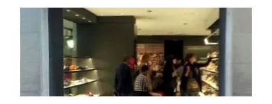 La imagen 1 de la Empresa ZAPATERÍA SIGNES Calzado De SeÑora Y Caballero: Establecimientos en Barcelona B