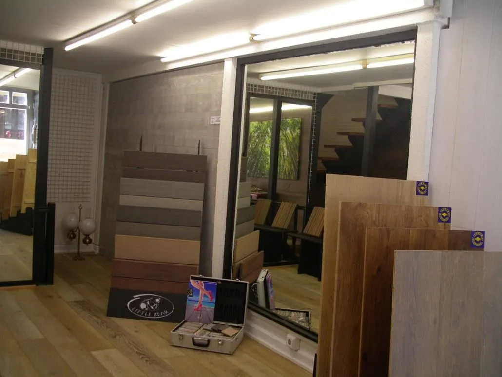 La imagen 8 de la Empresa LITTLE BEAR SAN SEBASTIÁN - BOUTIQUE PARQUETS