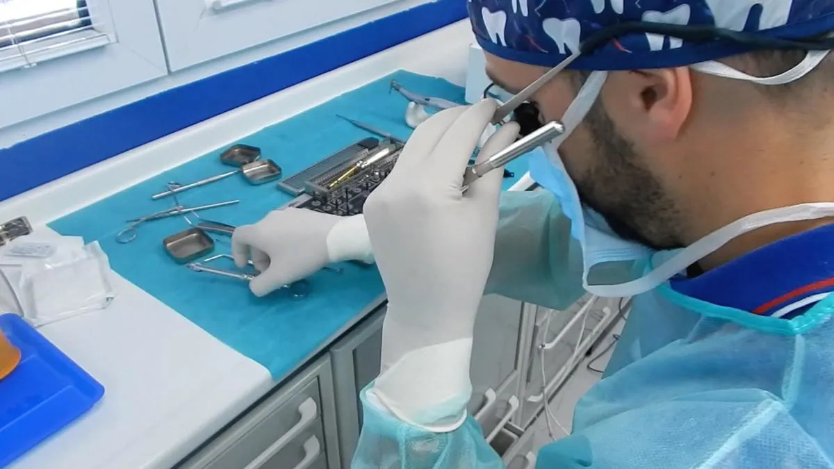 La imagen 4 de la Empresa CLÍNICA DENTAL RÁEZ CALERA