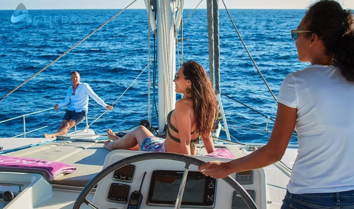 La imagen 10 de la Empresa PAPILLON YACHT SERVICES SL.