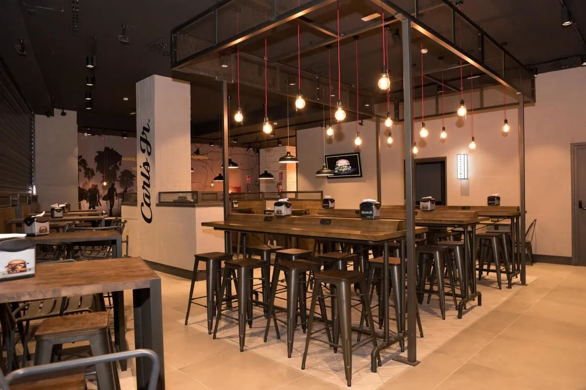 La imagen 2 de la Empresa CARL'S JR
