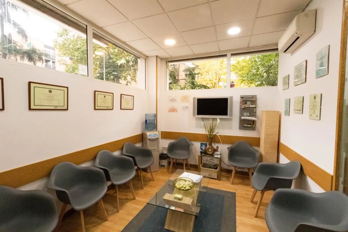 La imagen 12 de la Empresa CLINICA DENTAL COLDENT