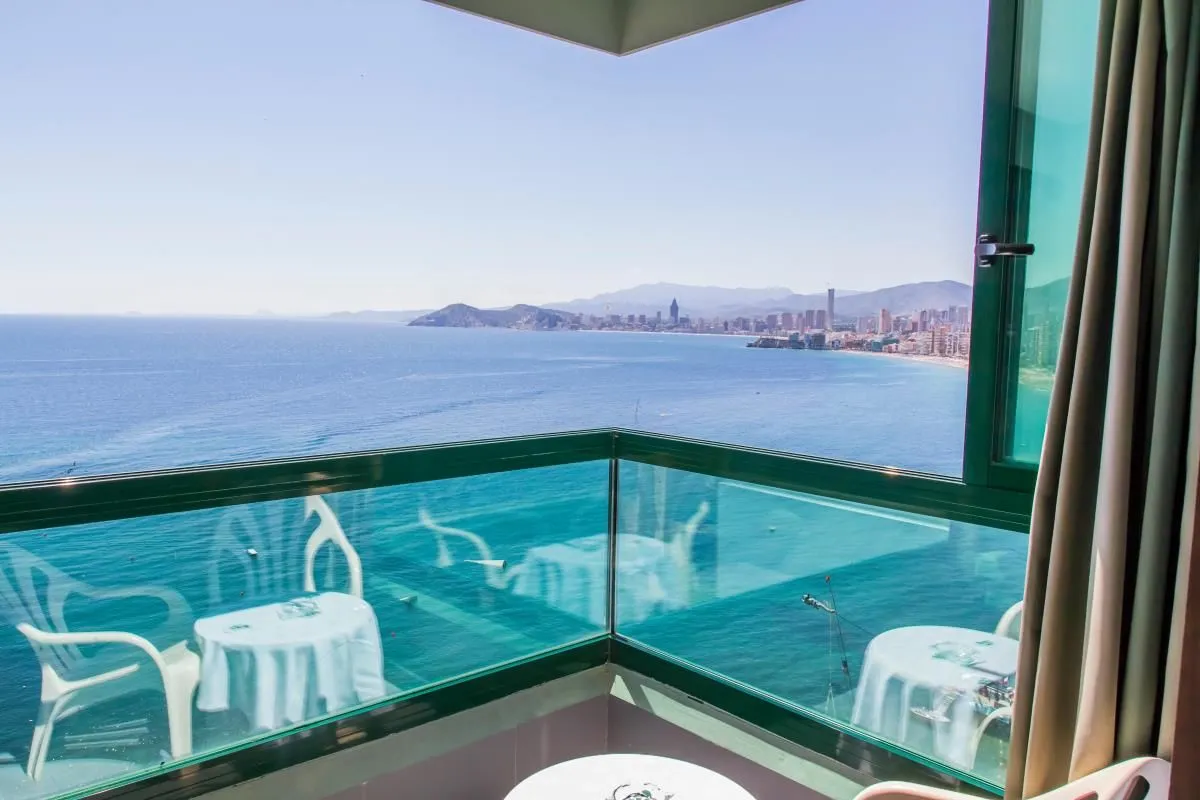 La imagen 15 de la Empresa HOTEL BENIKAKTUS
