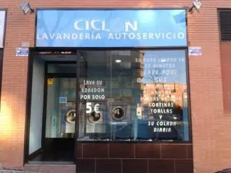 La imagen 7 de la Empresa CICLÓN LAVANDERÍA AUTOSERVICIO