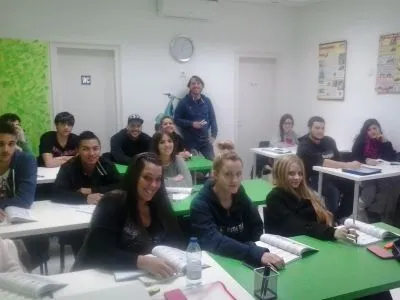 La imagen 2 de la Empresa AUTOESCOLA BADAPROGRES