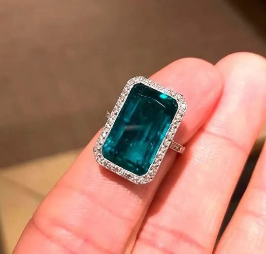 La imagen 11 de la Empresa AKILES DIAMOND