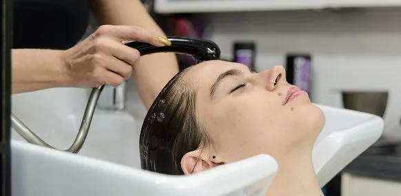 La imagen 6 de la Empresa EQUILIBRIO PELUQUERIA BELLEZA LASER DIODO