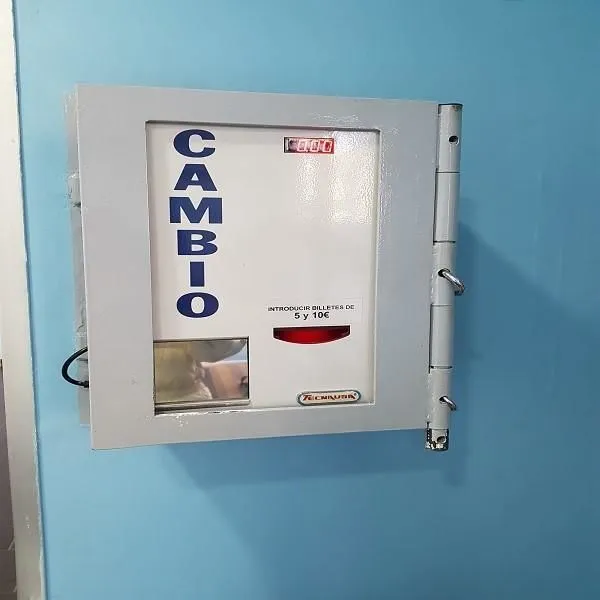 La imagen 1 de la Empresa CICLÓN LAVANDERÍA AUTOSERVICIO