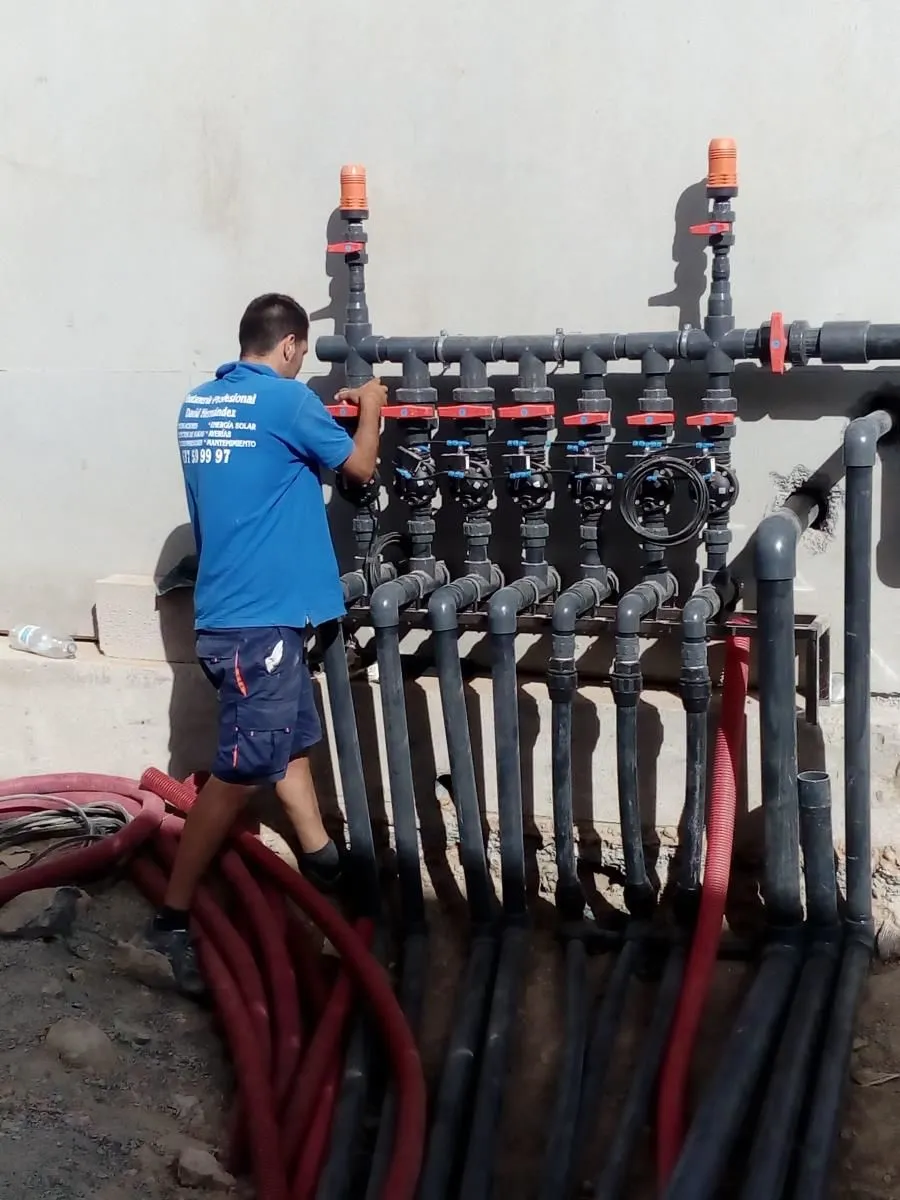 La imagen 1 de la Empresa FONTANERÍA PROFESIONAL DAVID HERNÁNDEZ